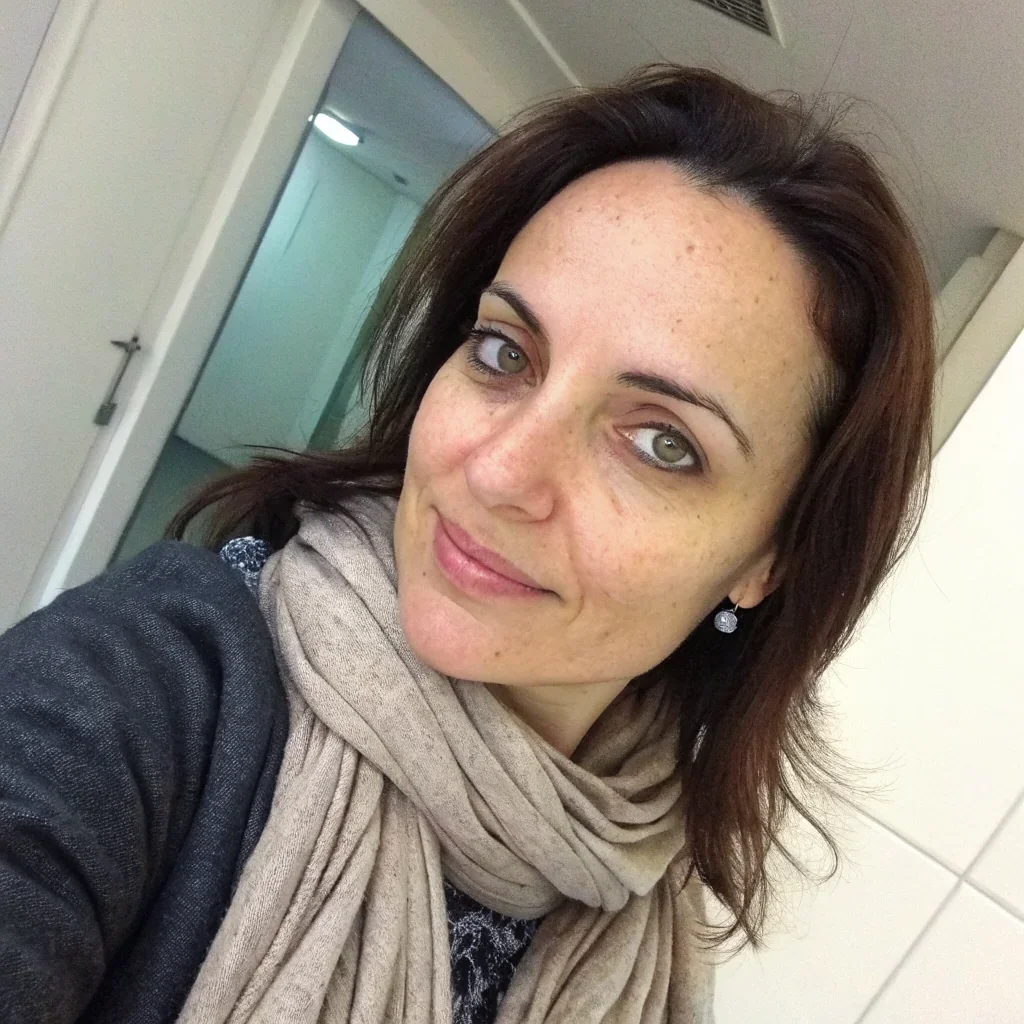 Nélia